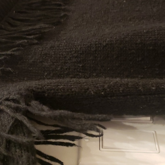 John & Jenn Knit Sweater Fringe Cow Neck Black Women's Size Small - Picture 12 of 12
